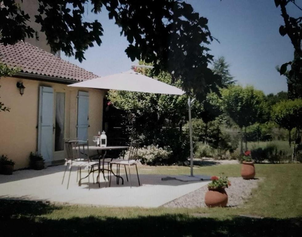 Chez Louis Gites Fumel Extérieur photo
